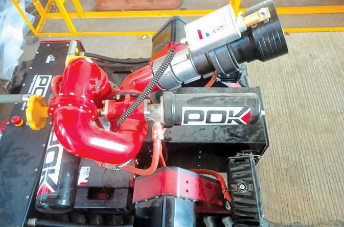 Robot for fire extinguishing
